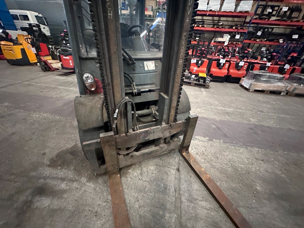 H45D-02 394 Diesel Gabelstapler 3700mm Hub.  8