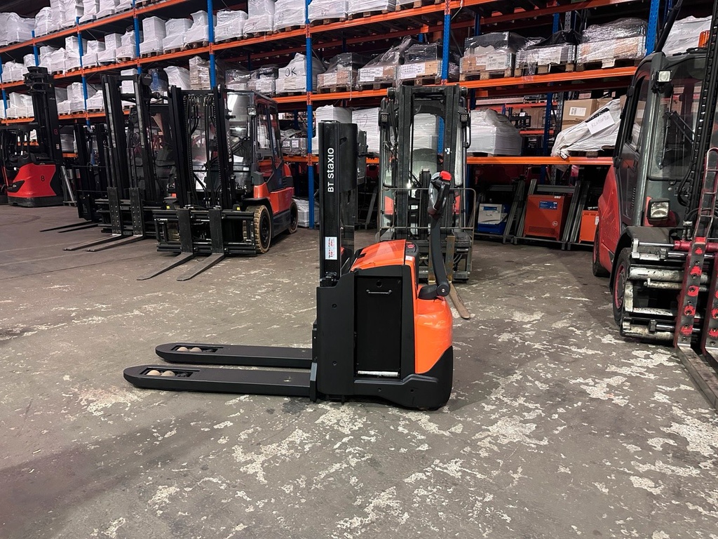 BT SWE200D 2018 Doppelstock Hochhubwagen Initialhub 8