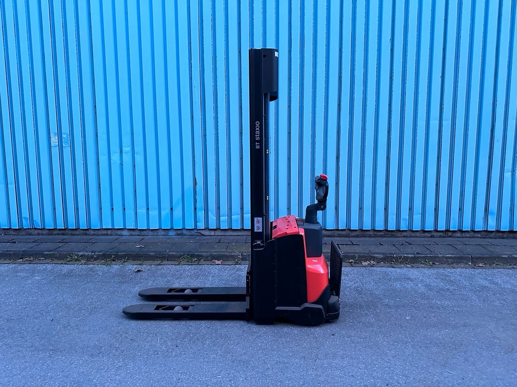 BT SWE120 Mitfahrer Hochhubwagen 3700mm Hub Elektro 3
