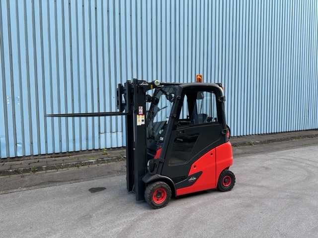 Linde H16T Triplex 4600mm Gas Gabelstapler 2017 Wenig Stunden 