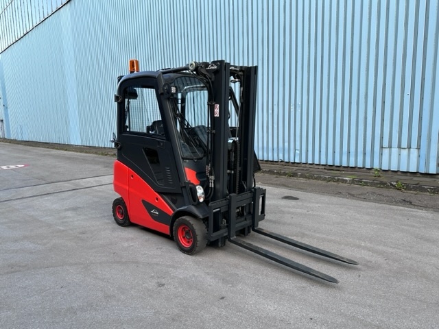 Linde H16T Triplex 4600mm Gas Gabelstapler 2017 Wenig Stunden 