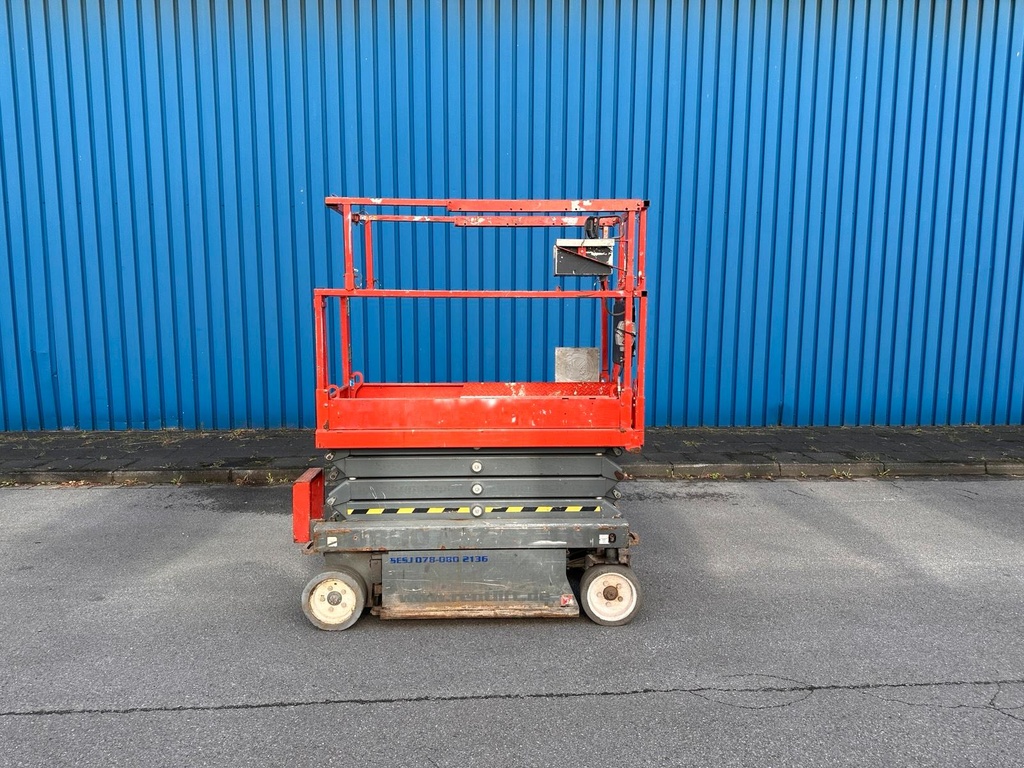 Scheren Hebebühne Sky Jack Steiger 5,8m Arbeitsbühne5