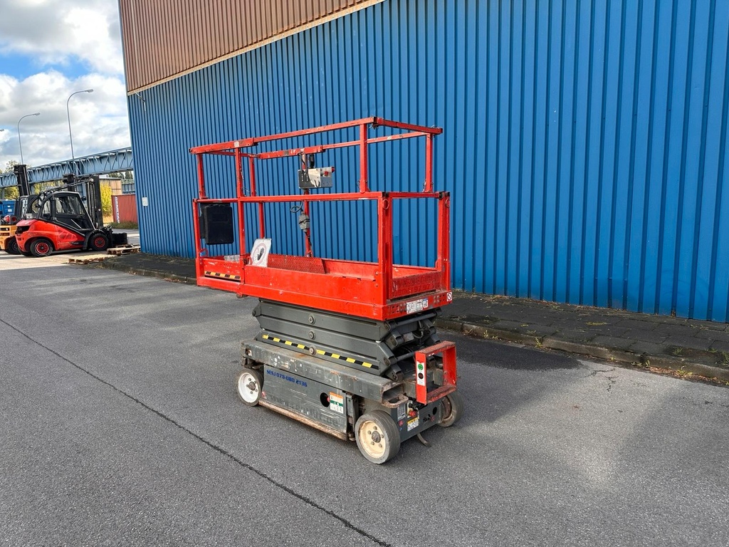 Scheren Hebebühne Sky Jack Steiger 5,8m Arbeitsbühne6