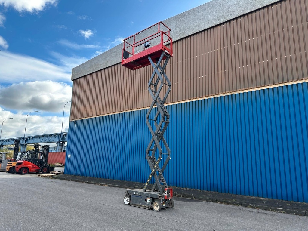 Scheren Hebebühne Sky Jack Steiger 5,8m Arbeitsbühne13