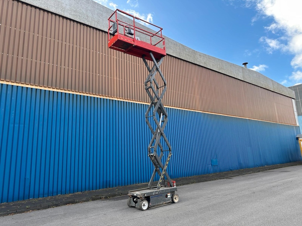 Scheren Hebebühne Sky Jack Steiger 5,8m Arbeitsbühne14