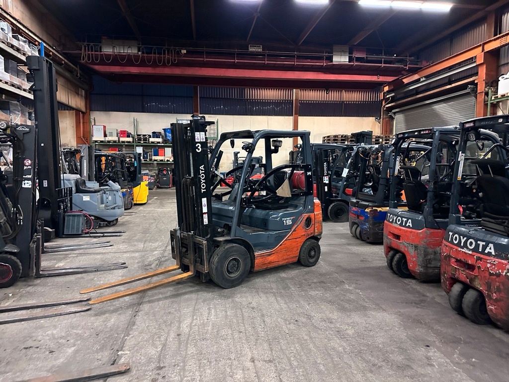 Toyota 06-8F015F 1,5t 2019 Gas Gabelstapler Stapler 1500kg 