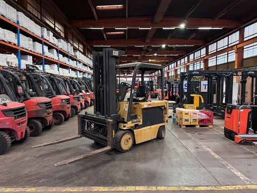 [M0581] Caterpillar 4T CAT Triplex Elektro Gabelstapler 