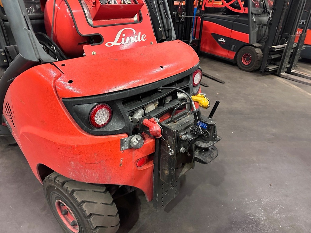 Linde H30T-02 Triplex 4800mm Hub 3t Gas Gabelstapler 20176