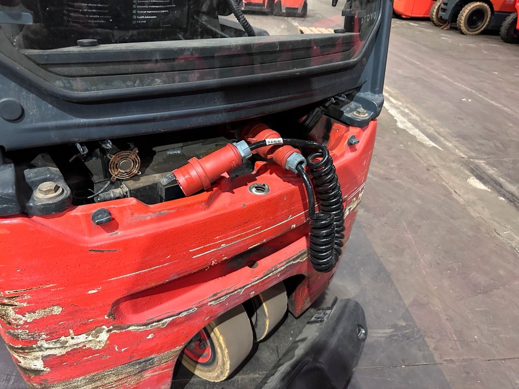 Linde E16 Triplex 5475mm Hub Ladegerät int. Elektro Stapler 8