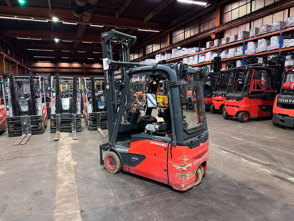 Linde E16 Triplex 5475mm Hub Ladegerät int. Elektro Stapler 15
