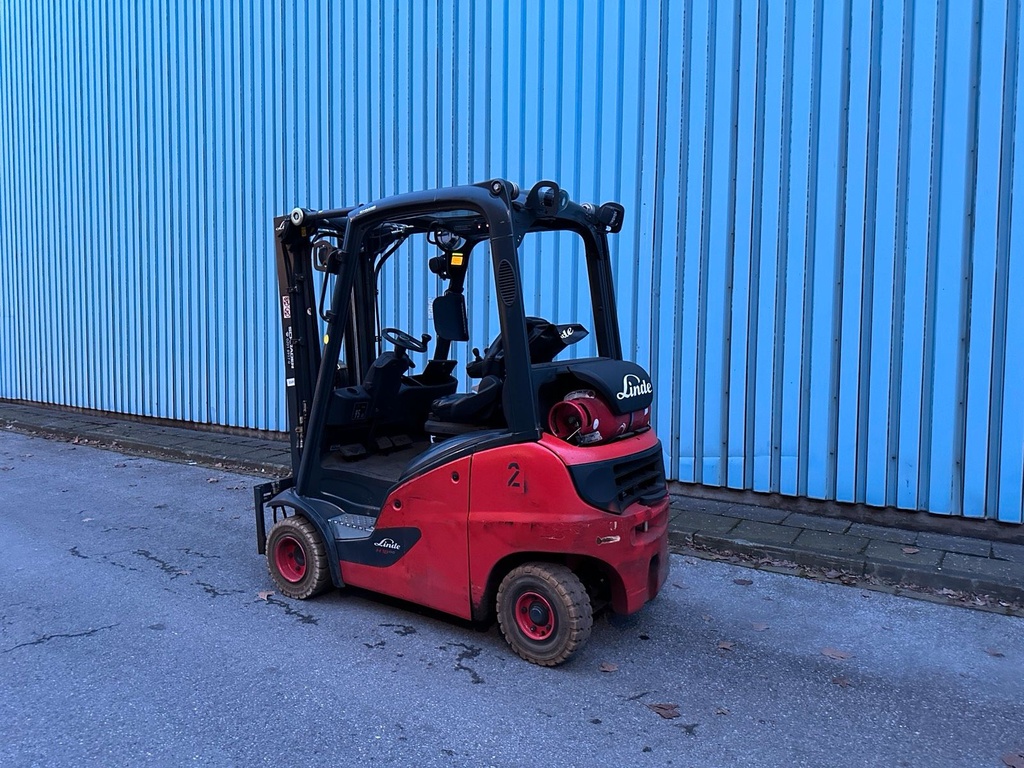 Linde H18T-01 Triplex 4620mm Hub Gas Gabelstapler 1,8t 3