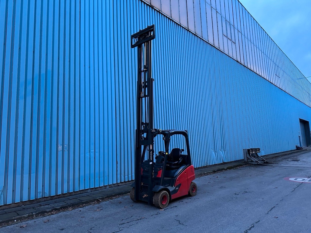 Linde H18T-01 Triplex 4620mm Hub Gas Gabelstapler 1,8t 4