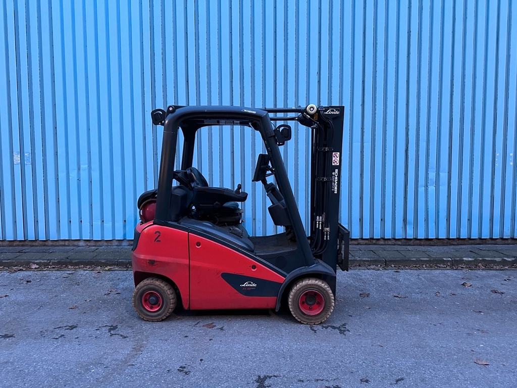 Linde H18T-01 Triplex 4620mm Hub Gas Gabelstapler 1,8t 7