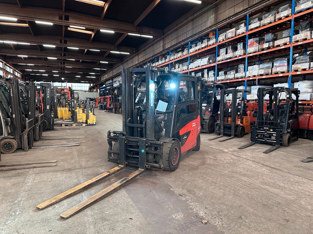 Linde E50L-01 Container Zinkenversteller 5Ton2