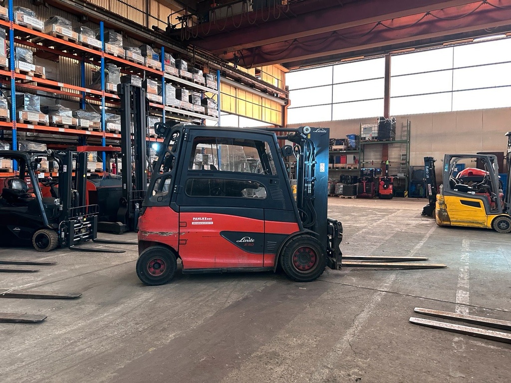 Linde E50L-01 Container Zinkenversteller 5Ton4