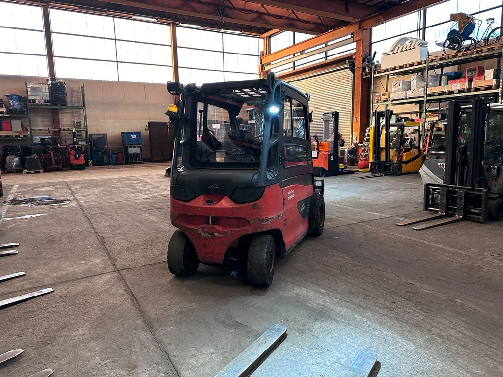 Linde E50L-01 Container Zinkenversteller 5Ton7