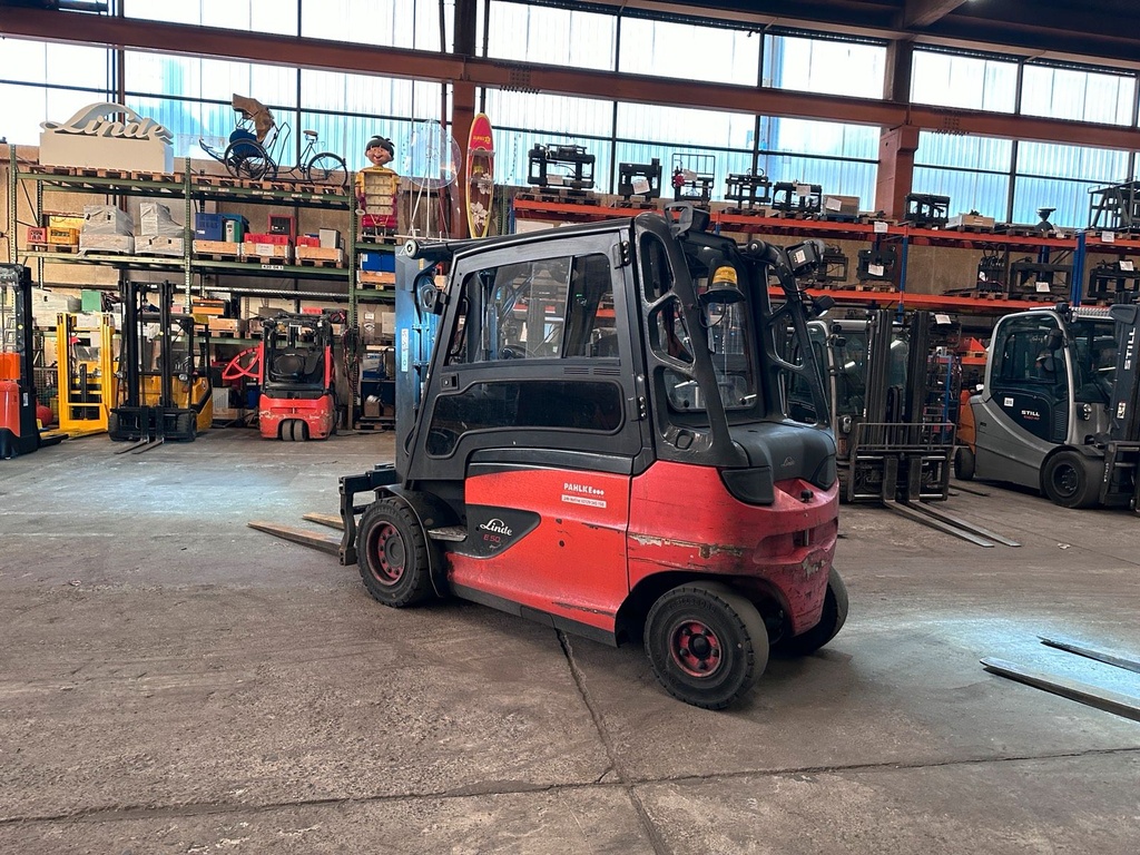 Linde E50L-01 Container Zinkenversteller 5Ton8