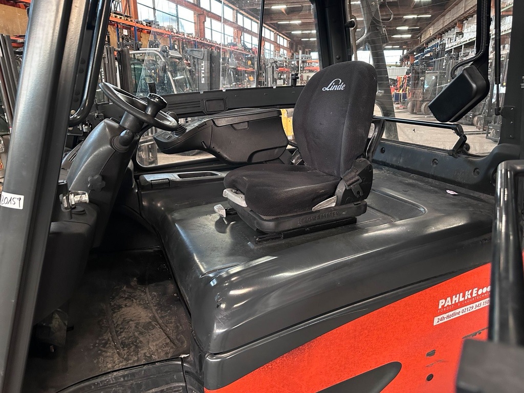 Linde E50L-01 Container Zinkenversteller 5Ton13