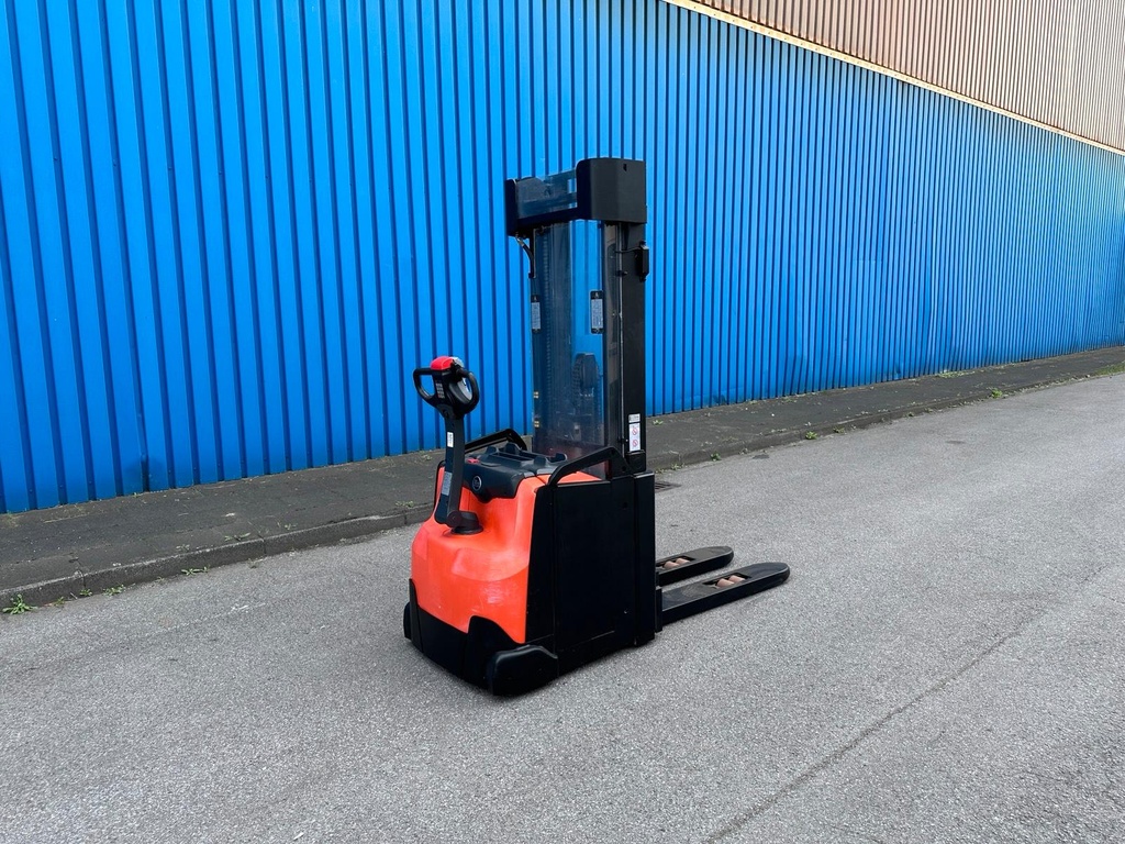 BT SWE160L Triplex 4800mm Hub Initialhub Stapler 2