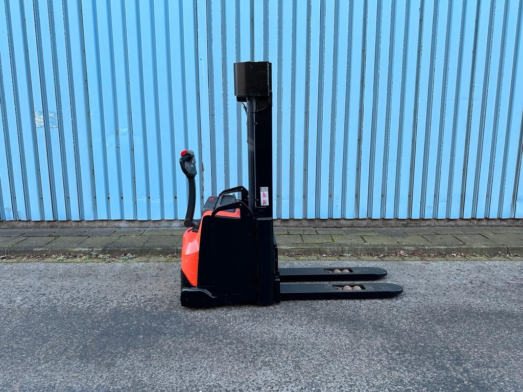 Toyota SWE160L Triplex 4500mm Elektro Hochhubwagen 3