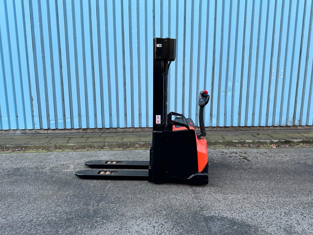 Toyota SWE160L Triplex 4500mm Elektro Hochhubwagen 15