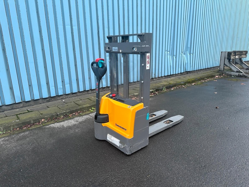 Jungheinrich EJC M10 Hochhubwagen 2300mm Hub Ladegerät2