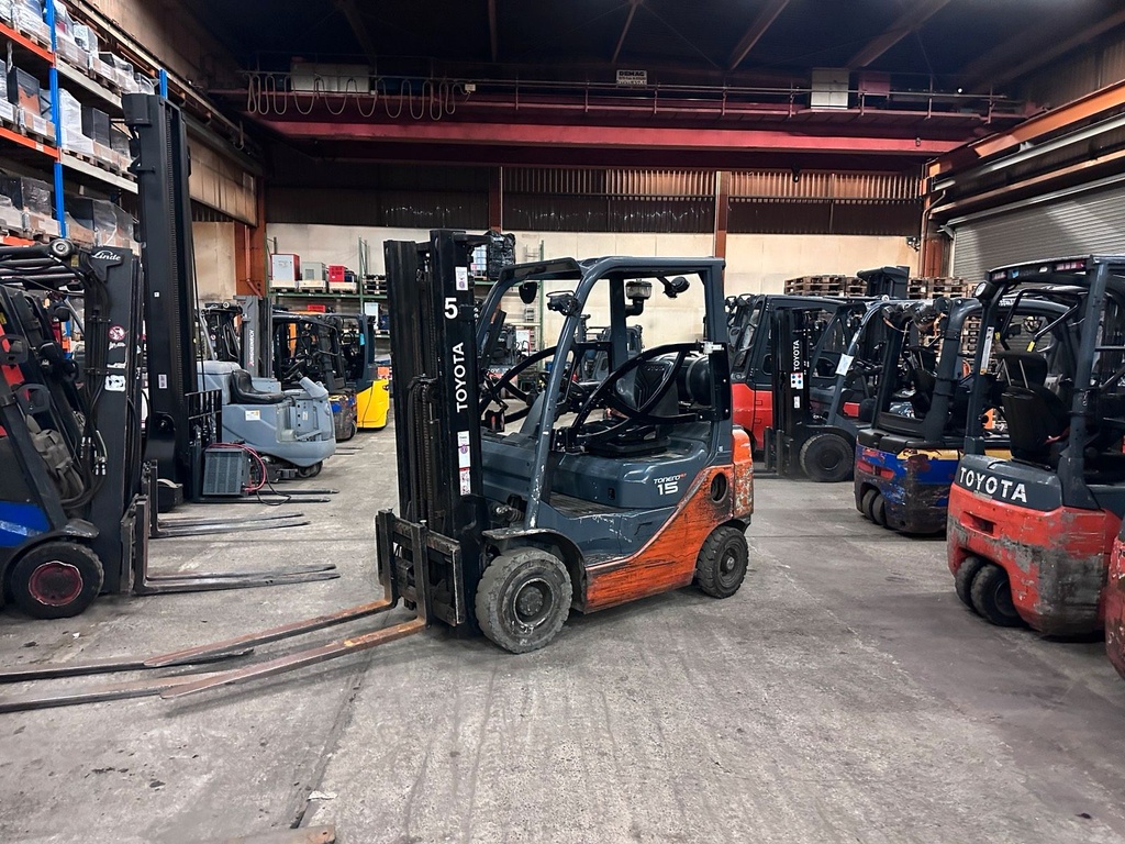 Toyota 06-8FG15F 1,5t Gas Gabelstapler 2019 Gasstapler Stapler 