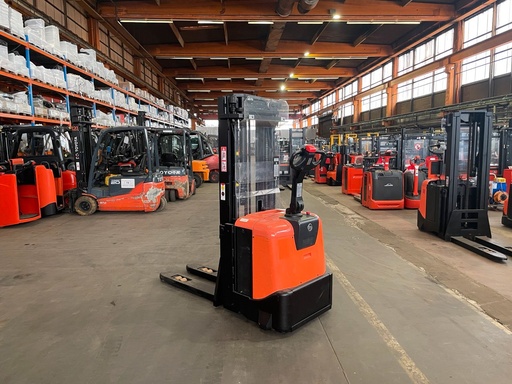 [M0408] BT SPE160L Triplex 4400mm Hub Elektro Stapler