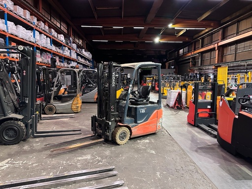 [M0593] Toyota 8FBEK18T Elektro 2017 Gabelstapler 1,8t Freihub 